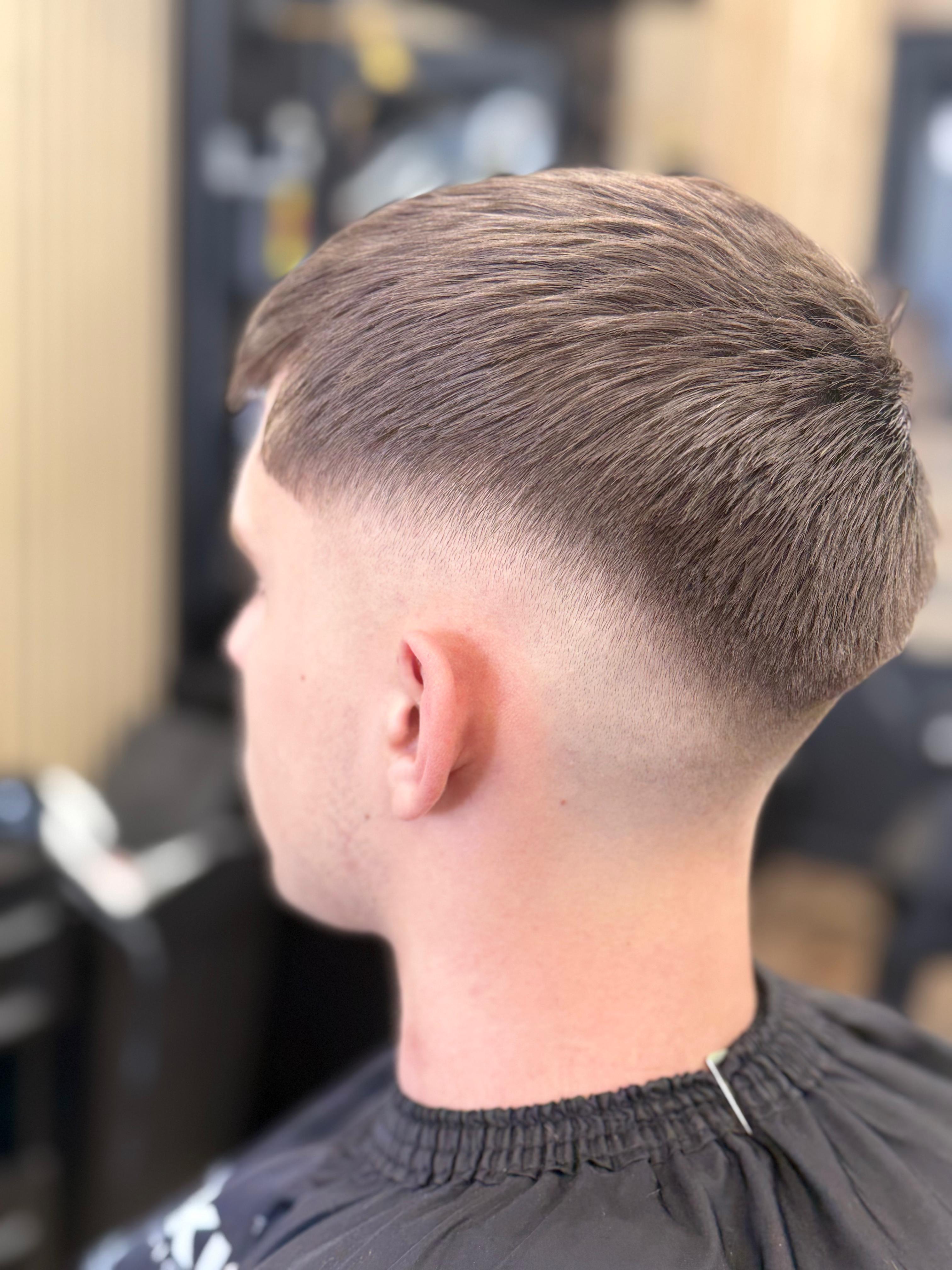 Crisp taper and textured top.